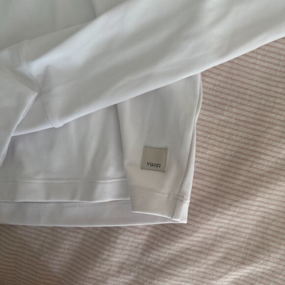 Vuori Studio 1/2 Cropped White Half Zip XS - Picture 3 of 4